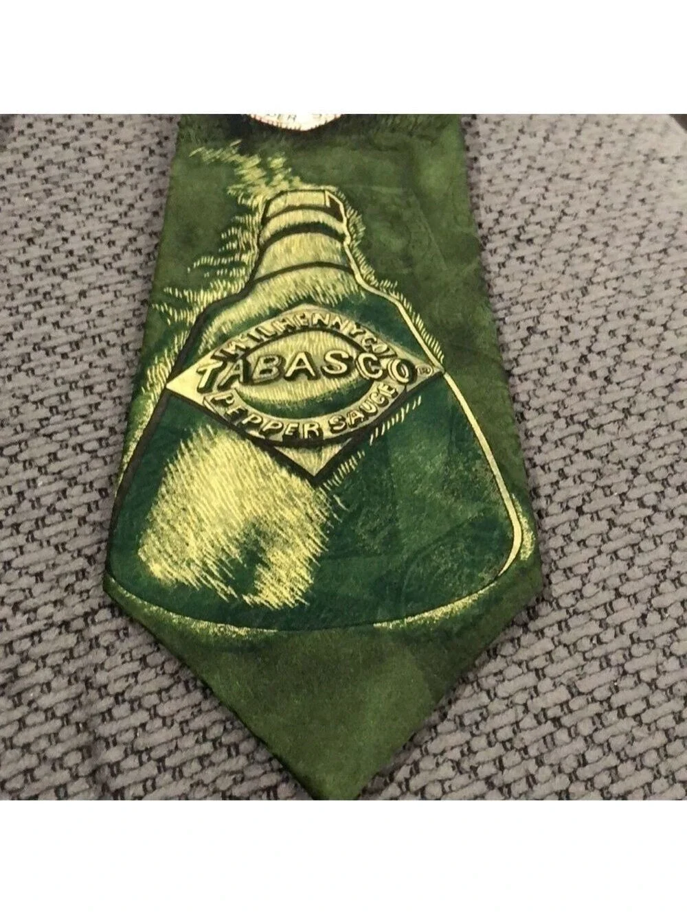 Tabasco golf themed tie.